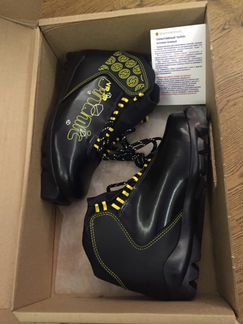 Новые. Лыжные беговые детские ботинки dynamic VR j