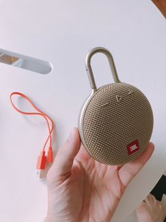 Колонка Jbl Clip 3 - песочный цвет