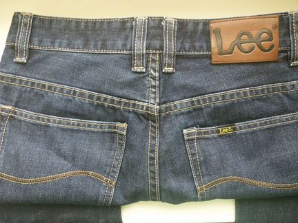 Джинсы Lee