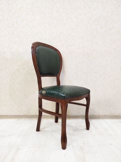 Румынский стул из натуральной кожи с экспозиции