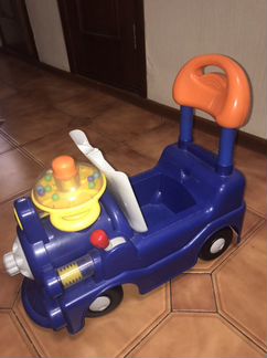 Паровозик-каталка Chicco
