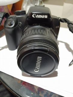 Зеркальный фотоаппарат Canon 1000 D