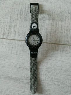 Часы Swatch спешат