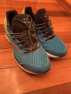 Кроссовки Asics