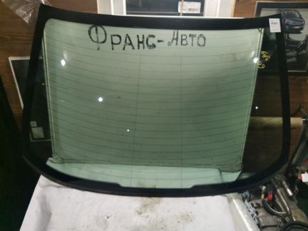 Стекло заднее Peugeot 607 2001-2007