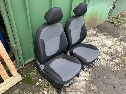 Сидения Hyundai Solaris, Kia Rio