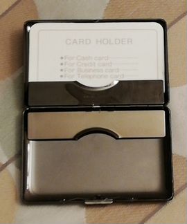 Футляр для визиток