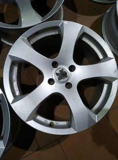 Диски бу литые R17 S на Peugeot