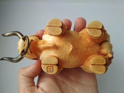 Изделие из кости бивня мамонта