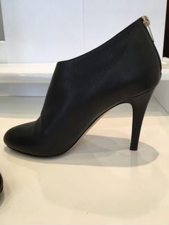 Ботильоны Jimmy Choo, Оригинал