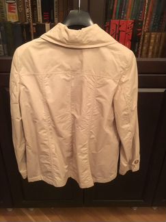 Ветровка женская