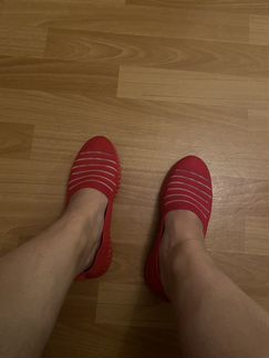 Кроссовки